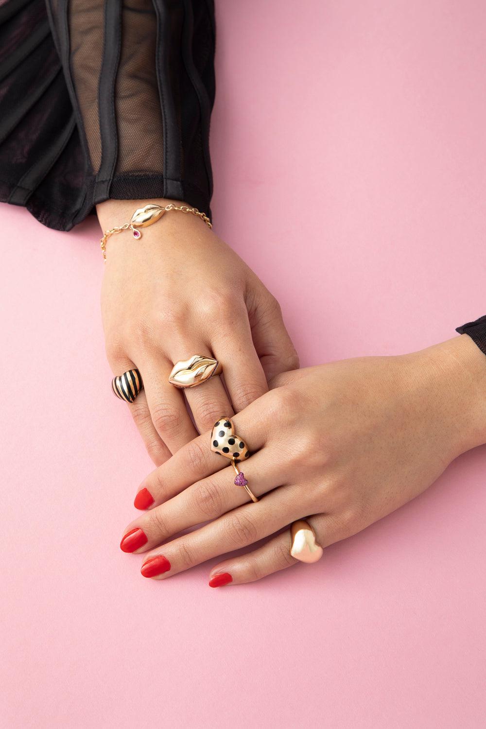 Chubby Heart Black Dots Ring